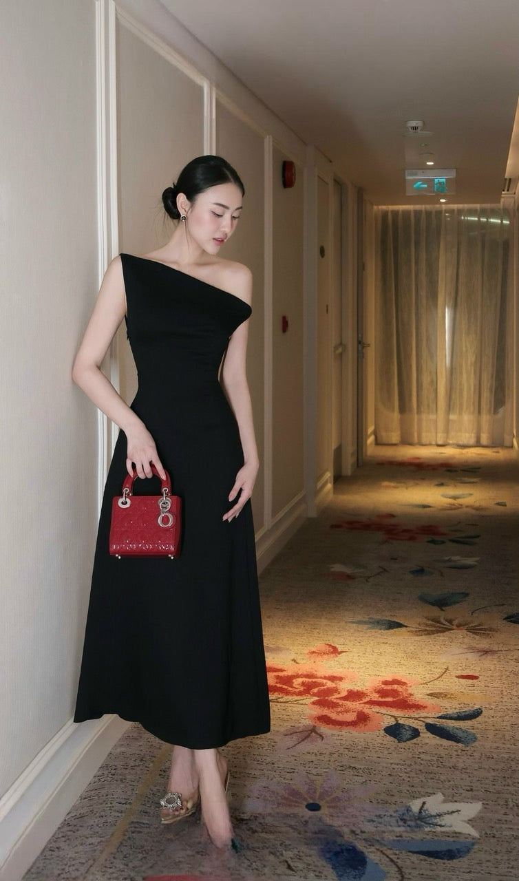 1AAA CHHOU collection 211 Black