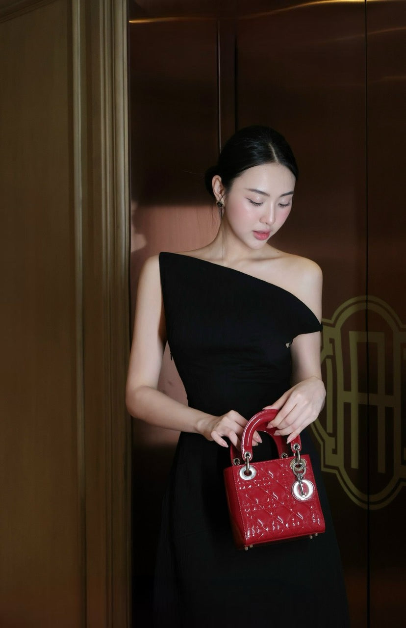 1AAA CHHOU collection 211 Black