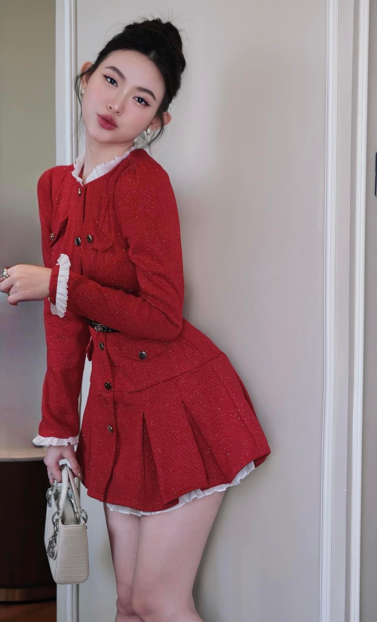 Lilian Red