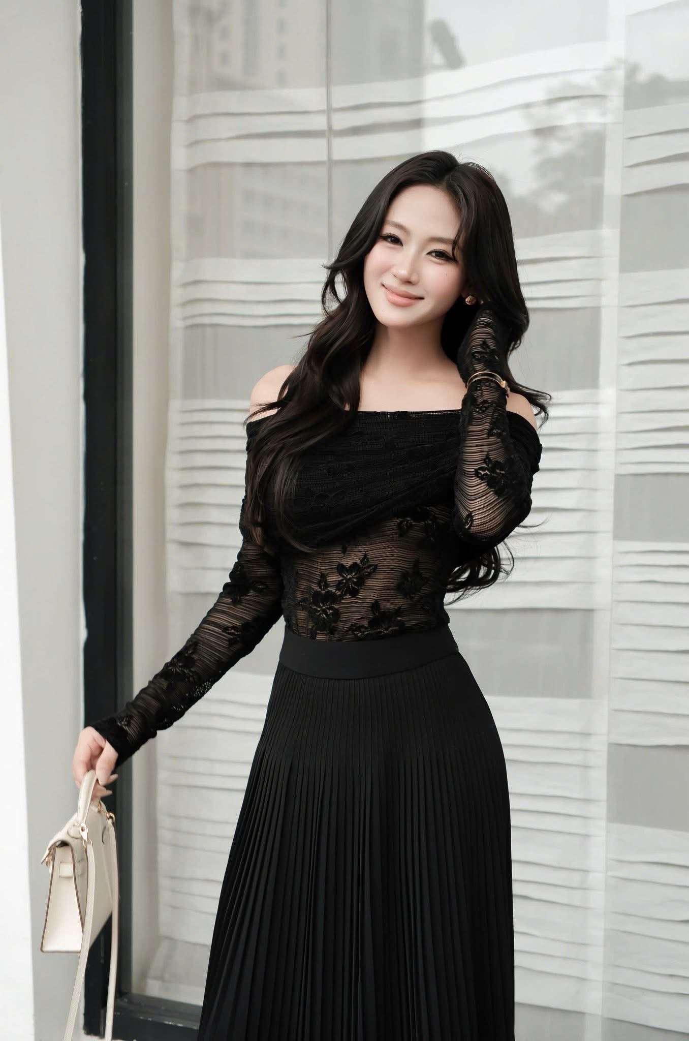 Long-sleeve top ( Black white ) P16
