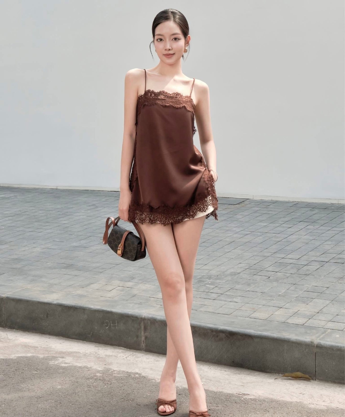 TOP B4090 Satin lace ( black , brown )