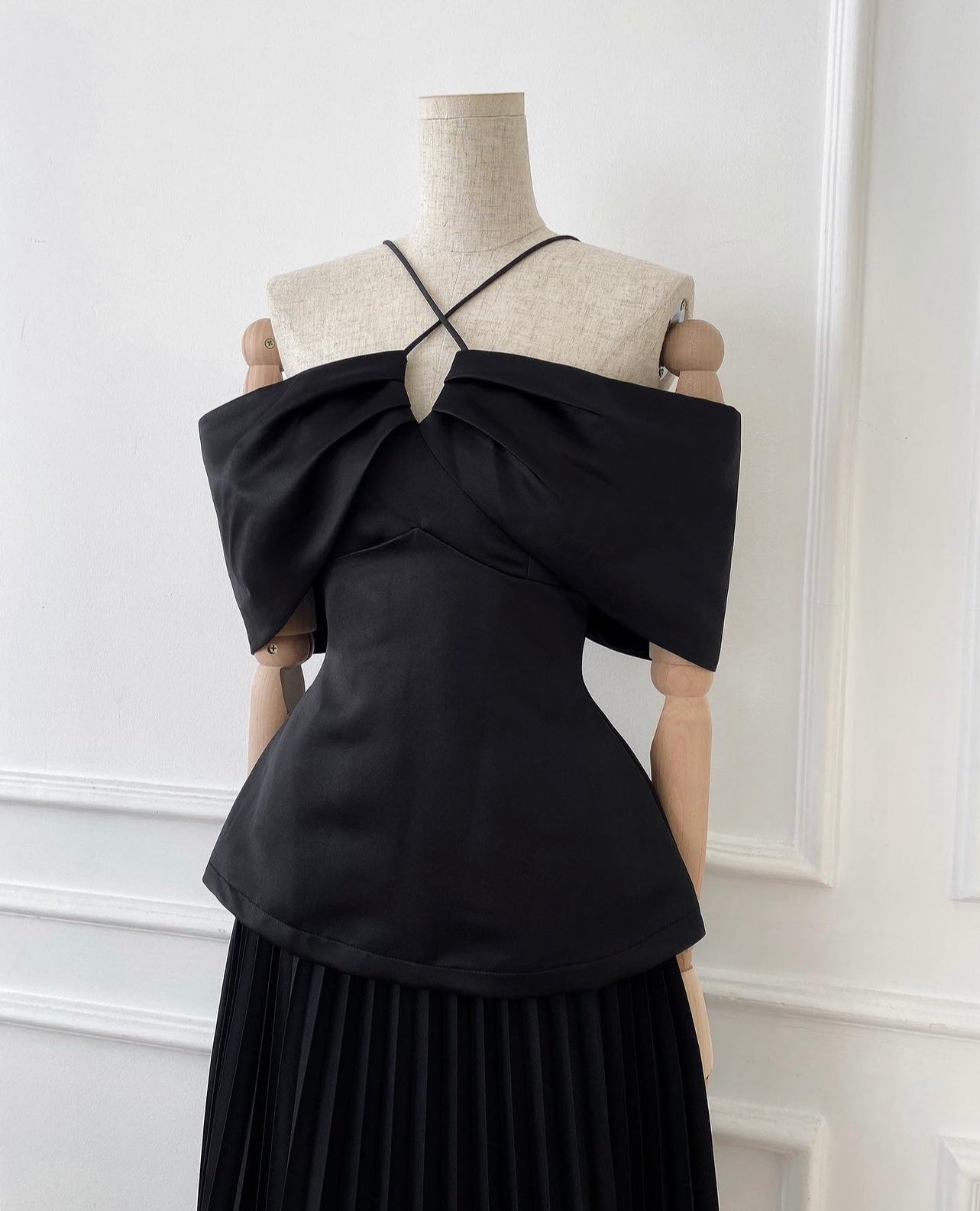 A Showse Black